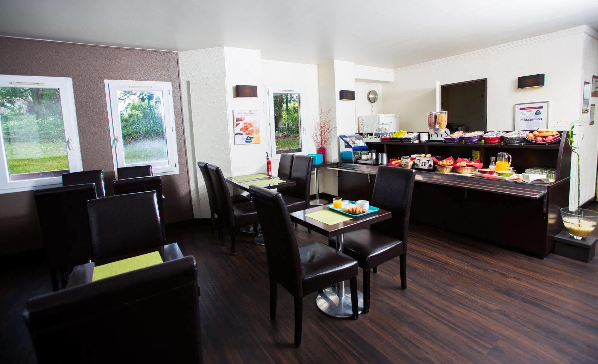 Hotel Akena Creil - Clermont Agnetz ภายนอก รูปภาพ